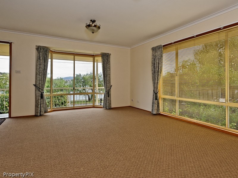 7 Esplanade, Lindisfarne TAS 7015