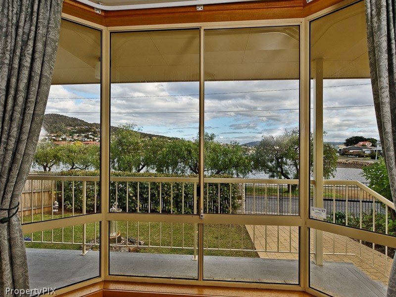 7 Esplanade, Lindisfarne TAS 7015