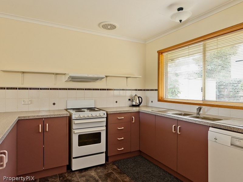 7 Esplanade, Lindisfarne TAS 7015