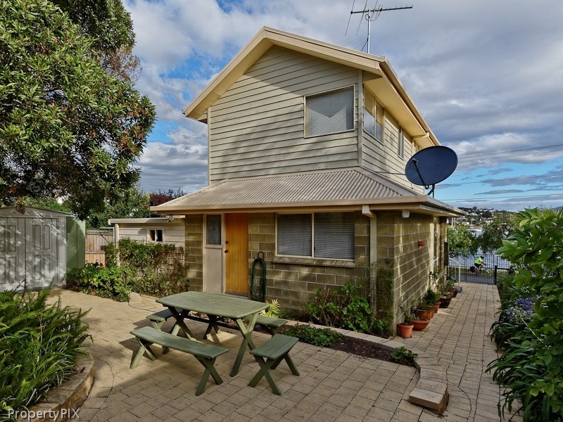 7 Esplanade, Lindisfarne TAS 7015