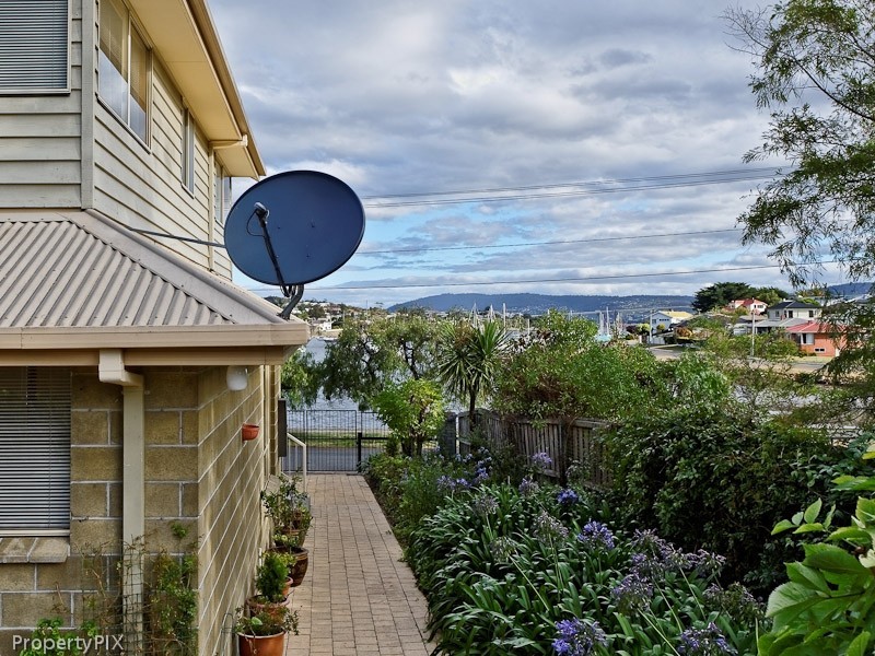 7 Esplanade, Lindisfarne TAS 7015