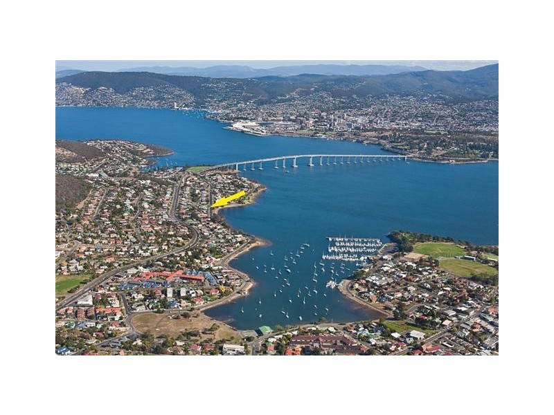 76 The Esplanade, Rose Bay TAS 7015