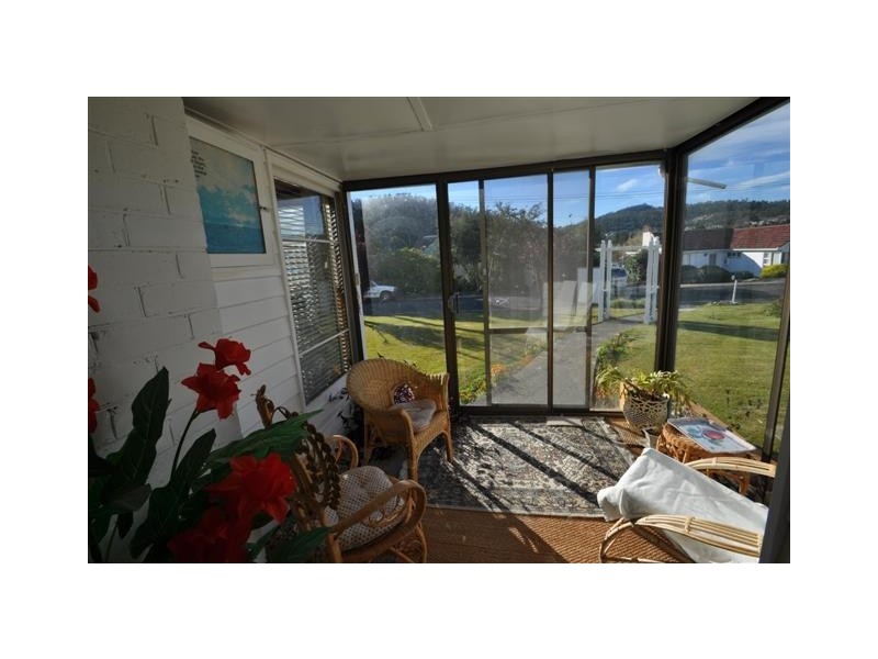 11 Granville Avenue, Geilston Bay TAS 7015