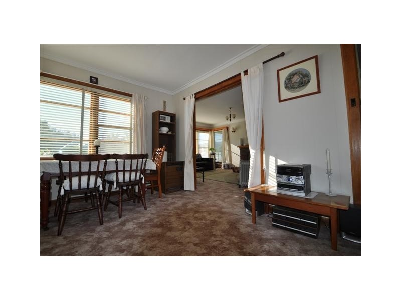 11 Granville Avenue, Geilston Bay TAS 7015