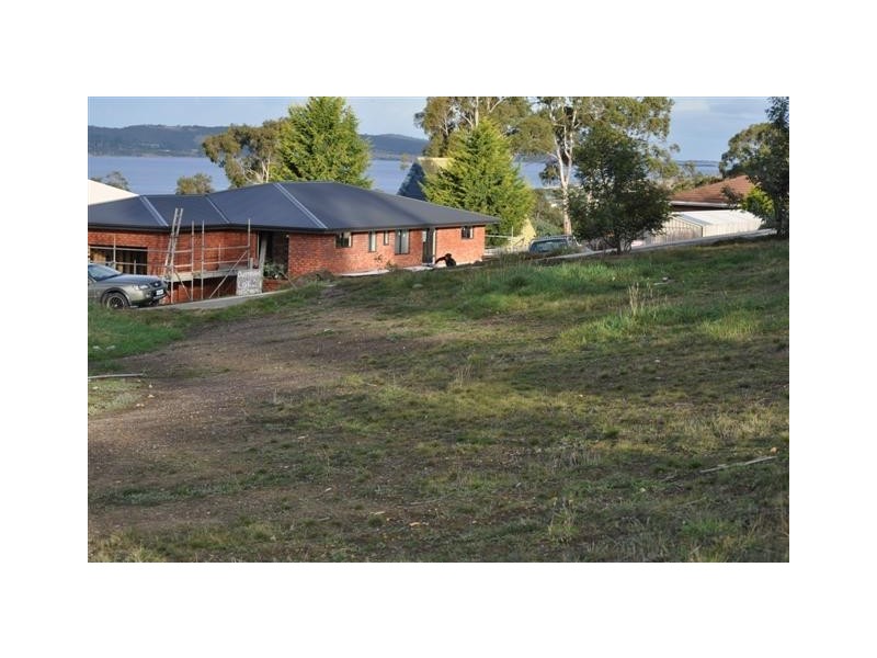 6 Emmaline Court, Rokeby TAS 7019