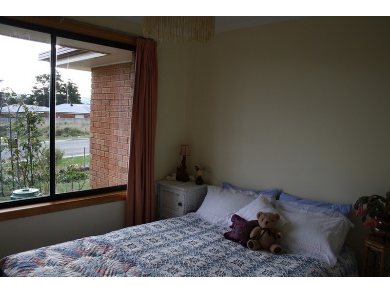 1/9 Ralph Terrace, Rokeby TAS 7019