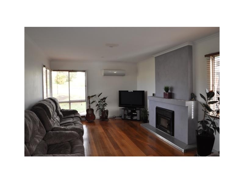 104 Bass Street, Warrane TAS 7018