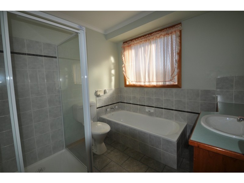 Unit 2-20 Llenroc Street, Geilston Bay TAS 7015