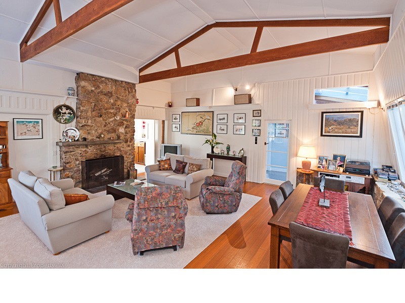 77 Derwent Avenue, Geilston Bay TAS 7015