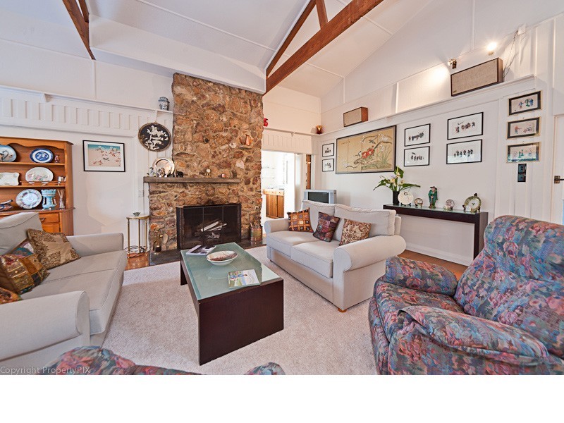 77 Derwent Avenue, Geilston Bay TAS 7015