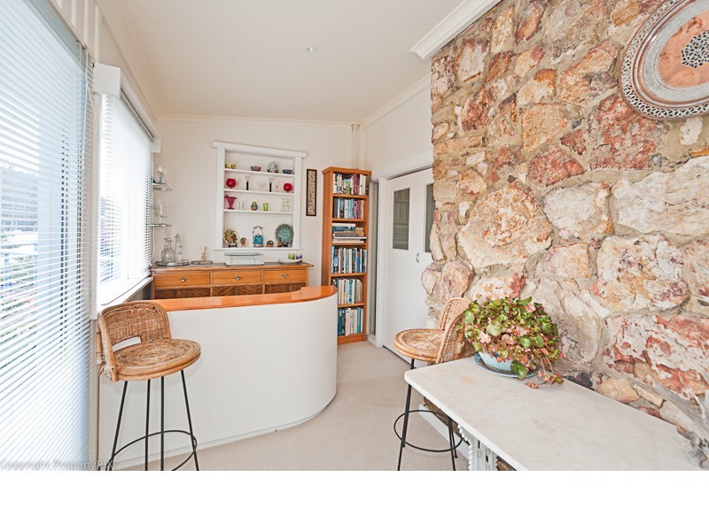 77 Derwent Avenue, Geilston Bay TAS 7015