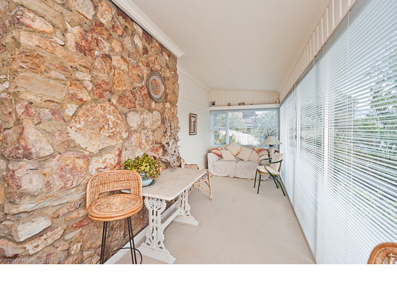 77 Derwent Avenue, Geilston Bay TAS 7015