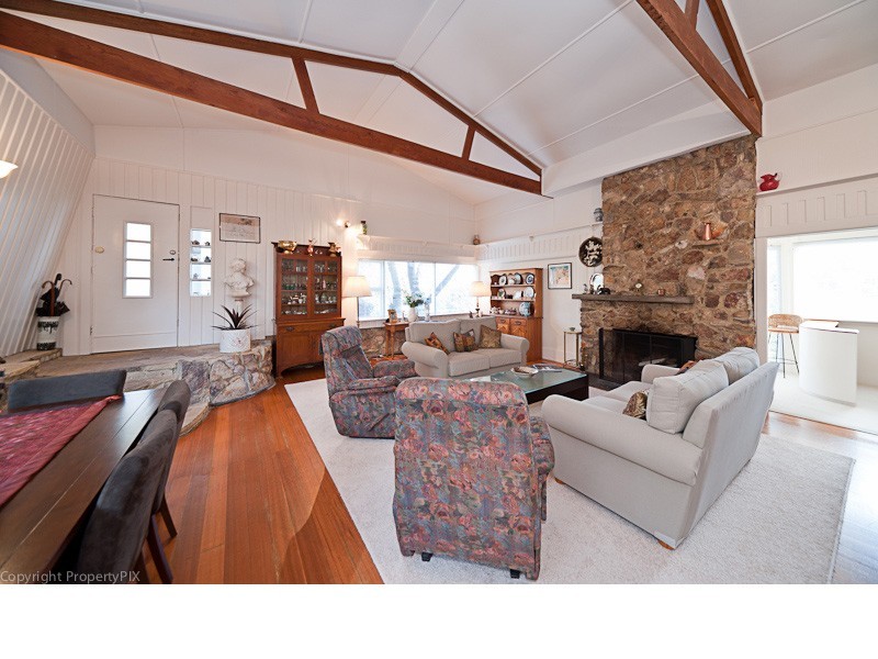 77 Derwent Avenue, Geilston Bay TAS 7015