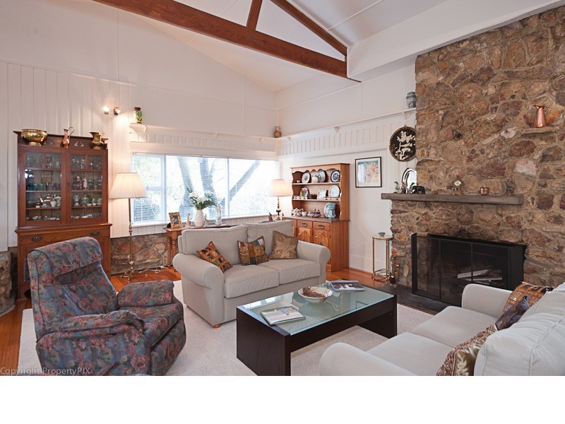 77 Derwent Avenue, Geilston Bay TAS 7015