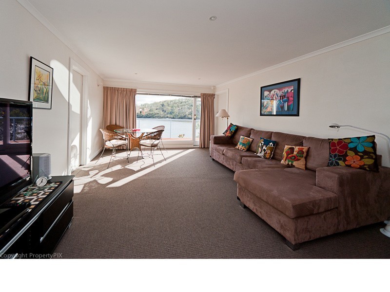77 Derwent Avenue, Geilston Bay TAS 7015