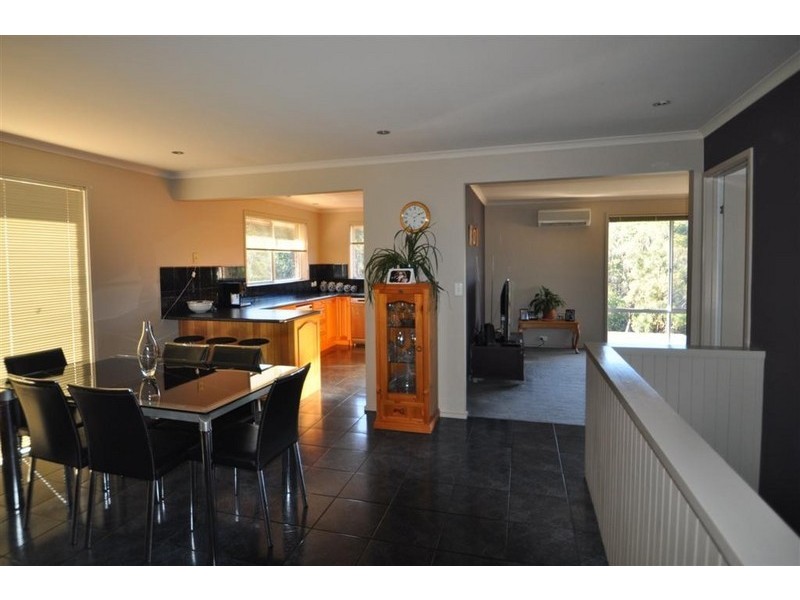 8 Warren Court, Howrah TAS 7018