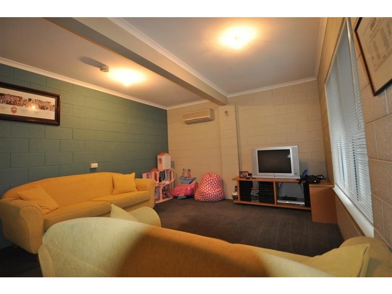 8 Warren Court, Howrah TAS 7018