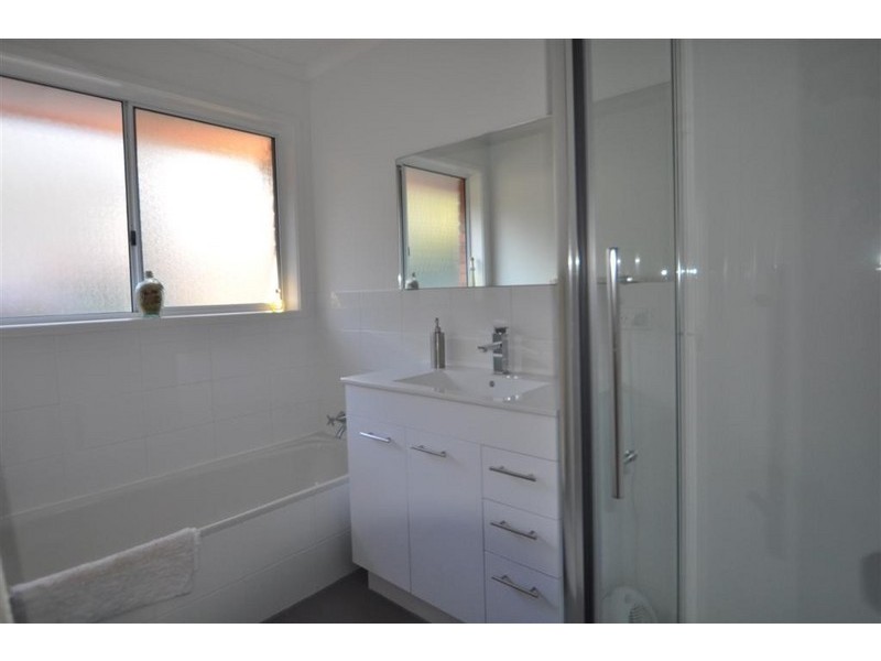 8 Warren Court, Howrah TAS 7018