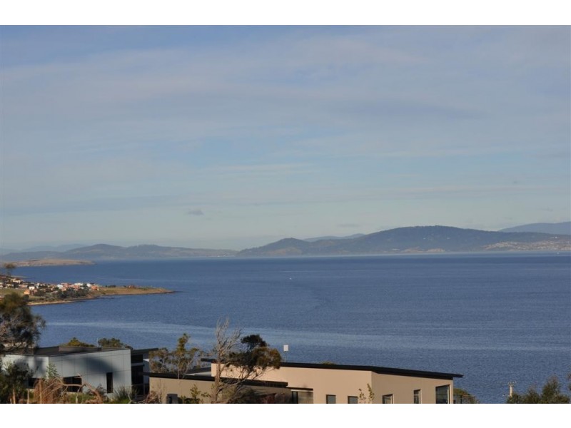 556 Oceana Drive, Howrah TAS 7018