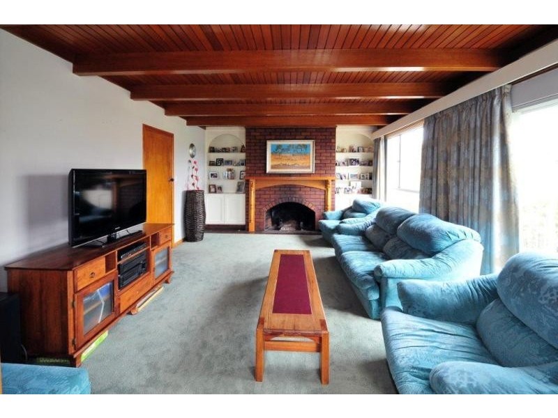 Lindisfarne TAS 7015