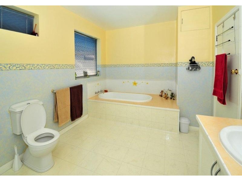 Lindisfarne TAS 7015