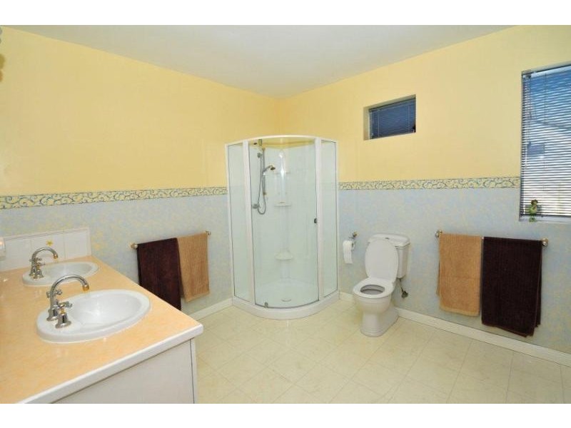 Lindisfarne TAS 7015