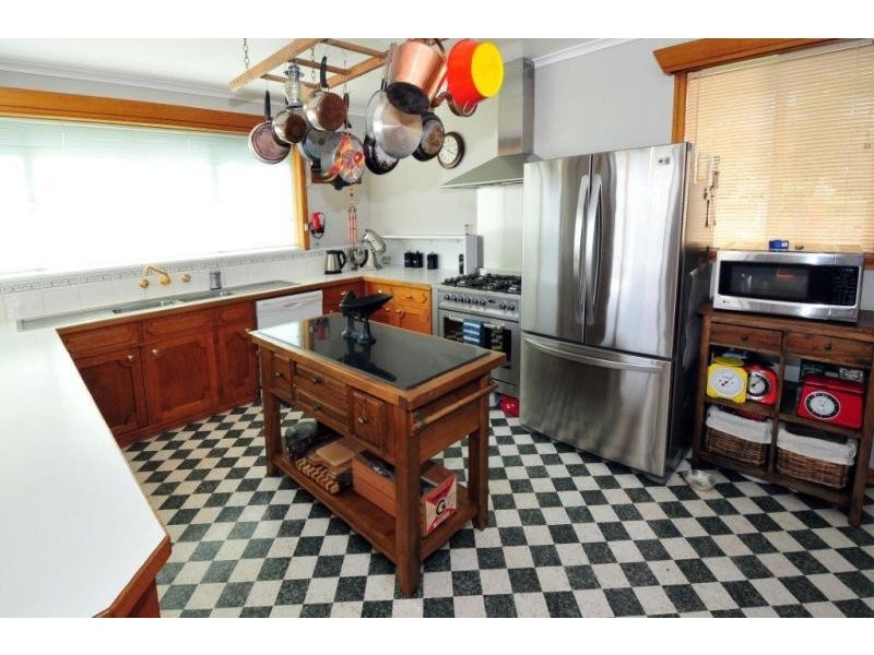 Lindisfarne TAS 7015