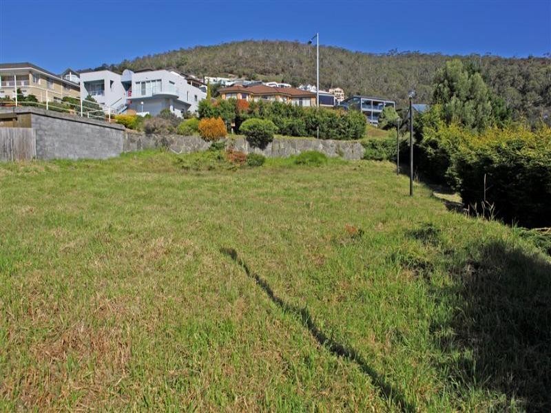 445 Churchill Avenue, Sandy Bay TAS 7005