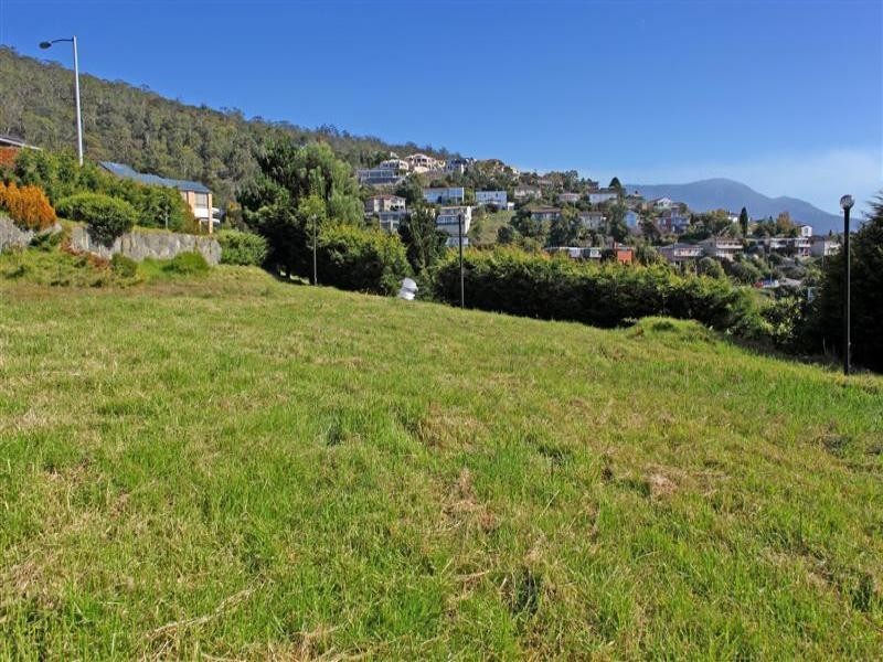 445 Churchill Avenue, Sandy Bay TAS 7005