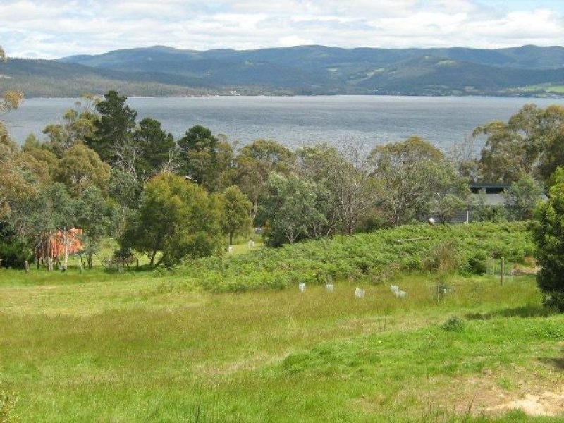3 Bruny Island Main Road, Dennes Point TAS 7150