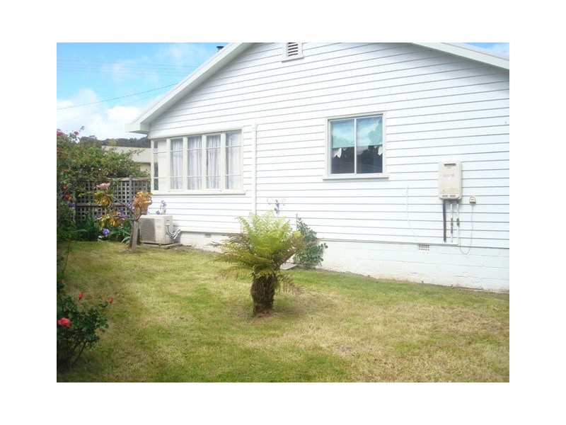 116 Bass Street, Warrane TAS 7018