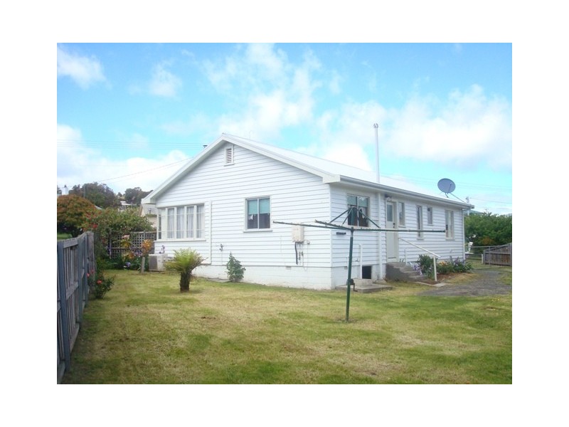 116 Bass Street, Warrane TAS 7018