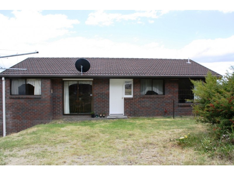 15 Lighton Way, Lenah Valley TAS 7008