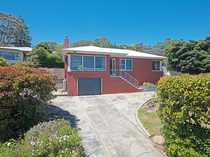 54 Begonia Street, Lindisfarne TAS 7015