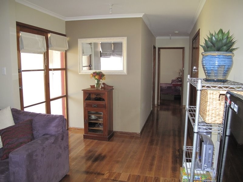 16 Flinders Street, Warrane TAS 7018