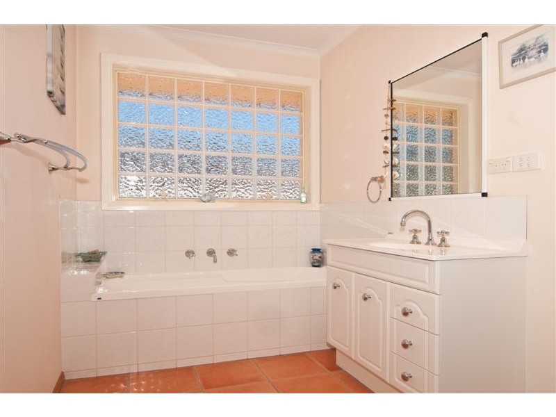 281 Carella Street, Tranmere TAS 7018