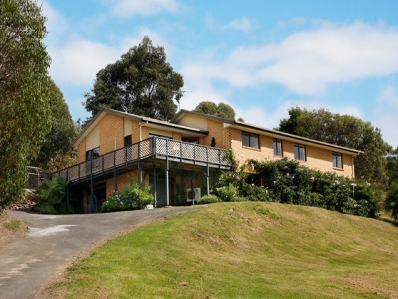 87 Cades Drive, Kingston TAS 7050