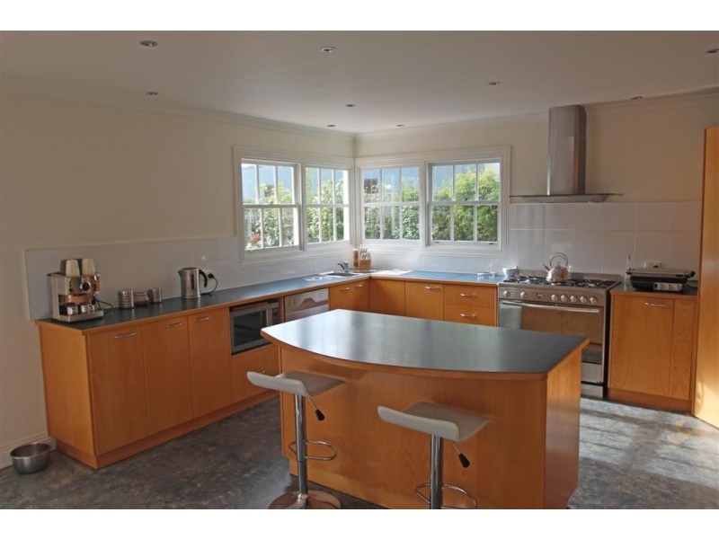 6 Windsor Street, Kingston Beach TAS 7050