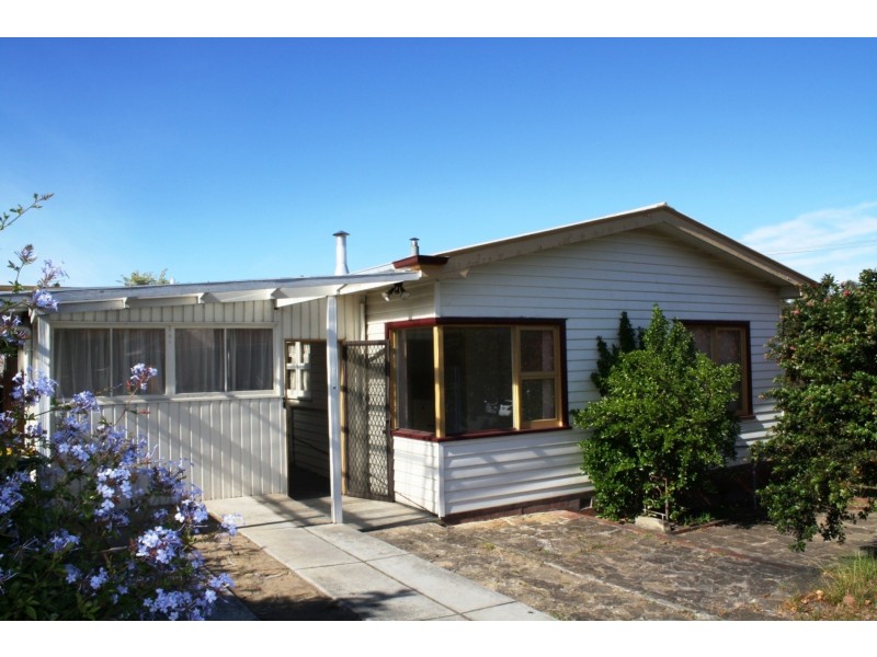 5 Bay Road, Lindisfarne TAS 7015