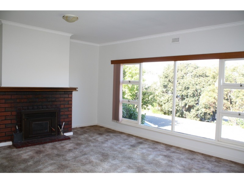 5 Bay Road, Lindisfarne TAS 7015