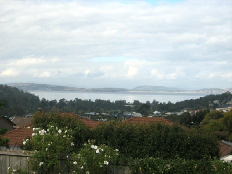 19 Adelong Drive, Kingston TAS 7050