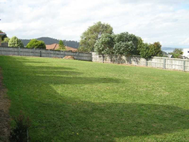 19 Adelong Drive, Kingston TAS 7050