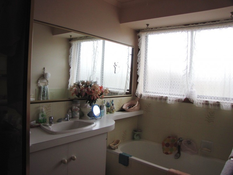 4 Mannata Street, Lauderdale TAS 7021