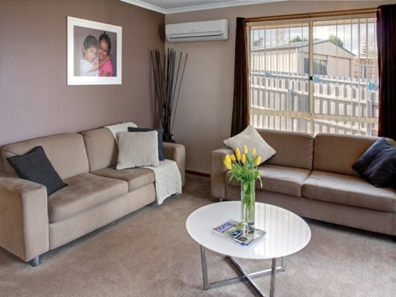 10 Adelong Drive, Kingston TAS 7050