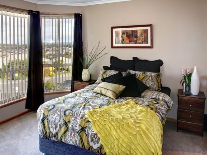 10 Adelong Drive, Kingston TAS 7050