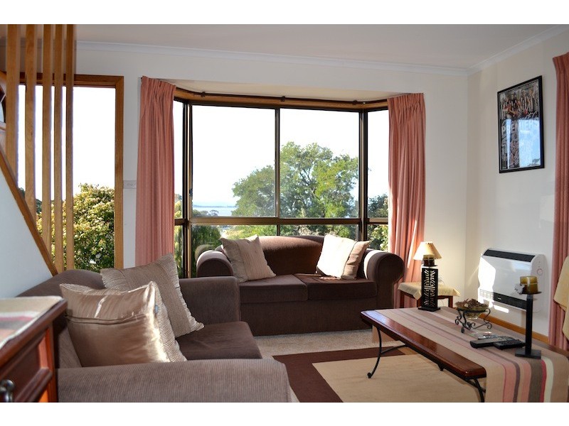 Unit 1/8 Opal Drive, Blackmans Bay TAS 7052