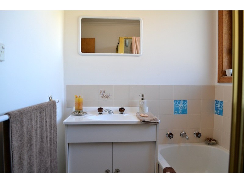 Unit 1/8 Opal Drive, Blackmans Bay TAS 7052