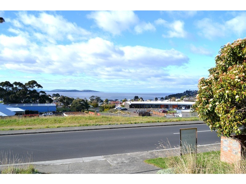 Unit 1/8 Opal Drive, Blackmans Bay TAS 7052