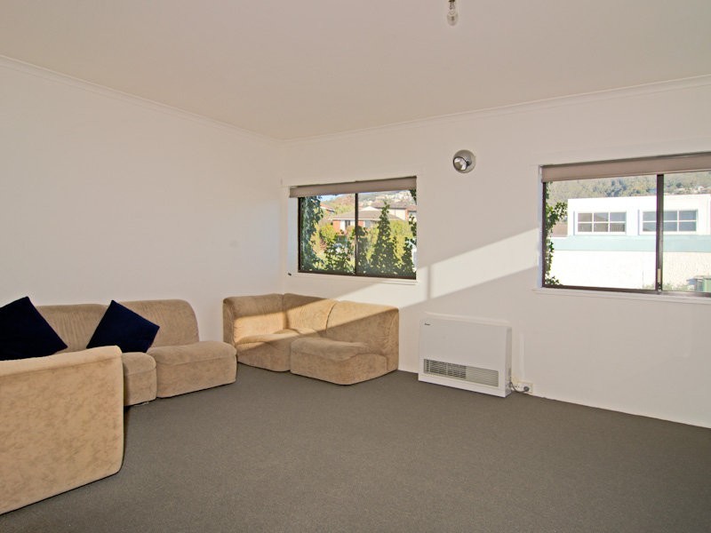 8 Dresden Street, Sandy Bay TAS 7005