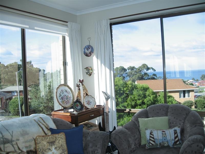 Unit 4-12 Opal Drive, Blackmans Bay TAS 7052